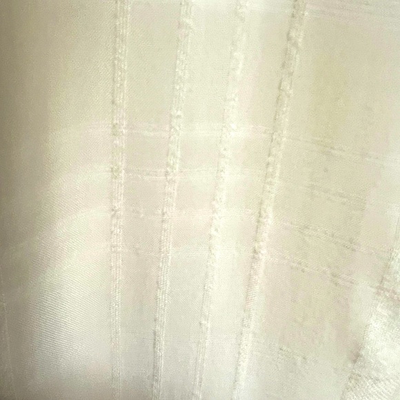 Old Navy Plus size XL Ivory color long sleeve blouse w tassel tie - Picture 6 of 12